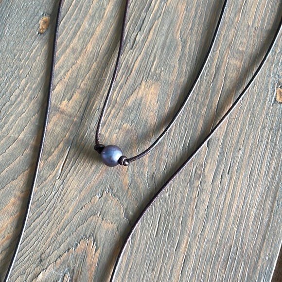 Blue/Gray Pearls On Leather Lariat, Earrings and Anklet - Picture 8 of 13
